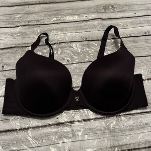 Victoria’s Secret Lined Semi Demi Bra 👙